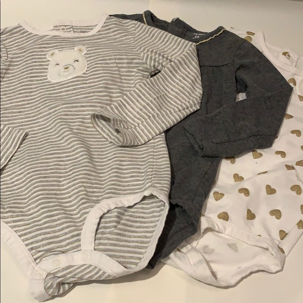 Carter’s 24m onesie bundle with long sleeves